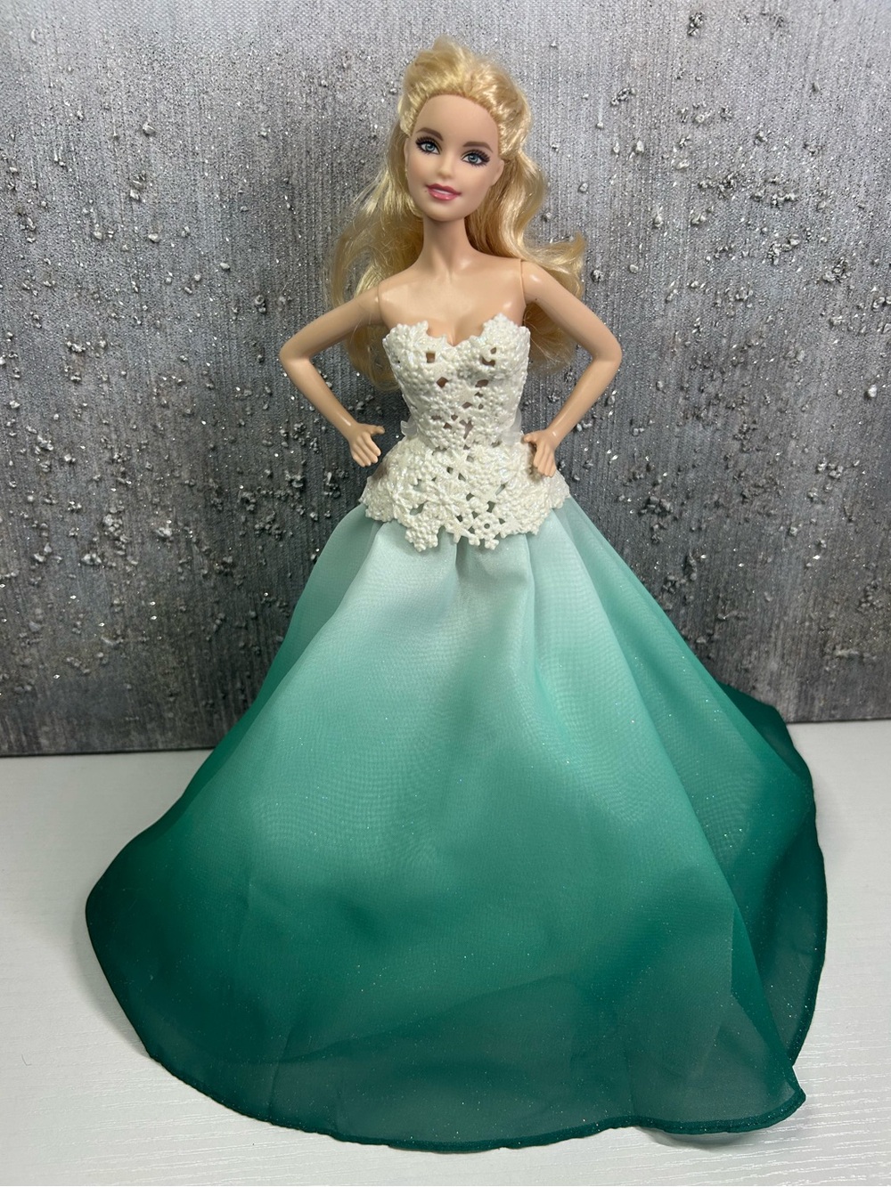 Holiday Barbie 2016